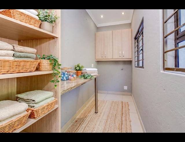 5 BEDROOM HOUSE FOR SALE IN KLEVEHILL PARK
